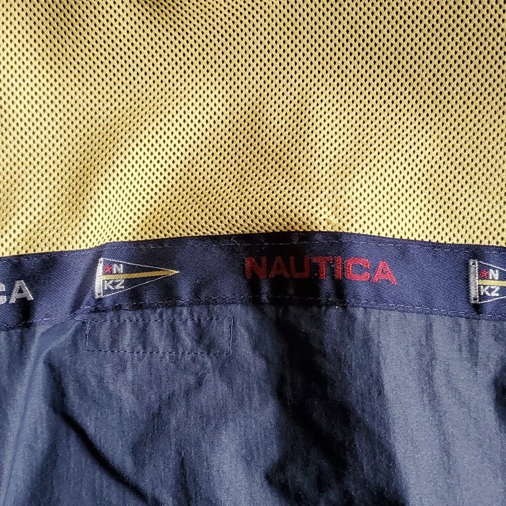 Vintage Lightweight Nautica Jacket in classic red/blue/yellow w/hood XL EUC - Picture 5 of 5